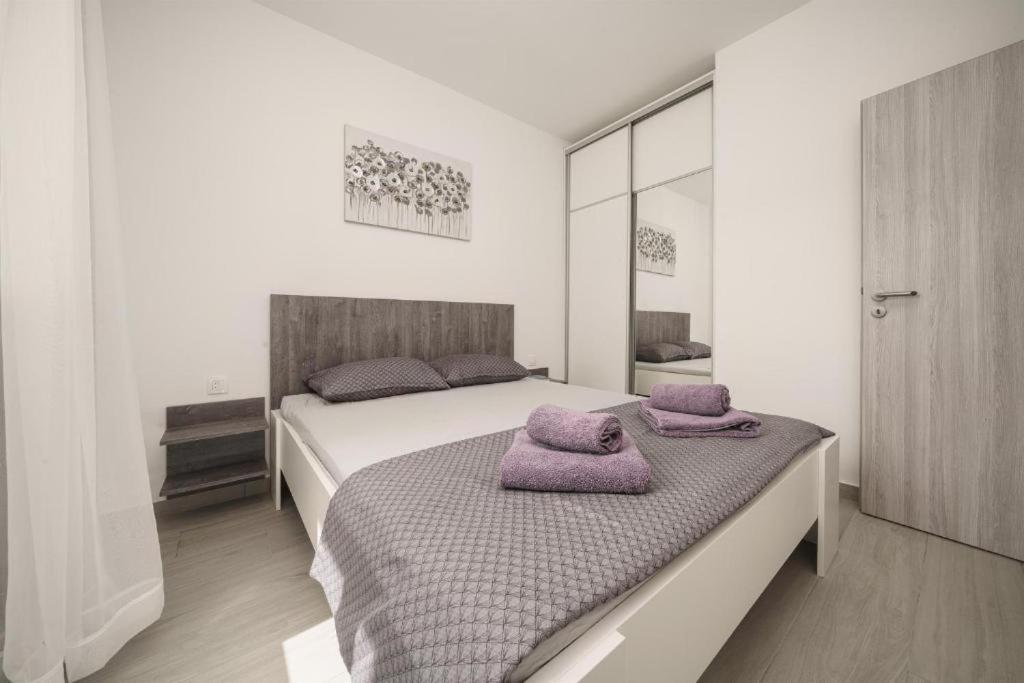 Apartments Dobrenic Vodice Extérieur photo